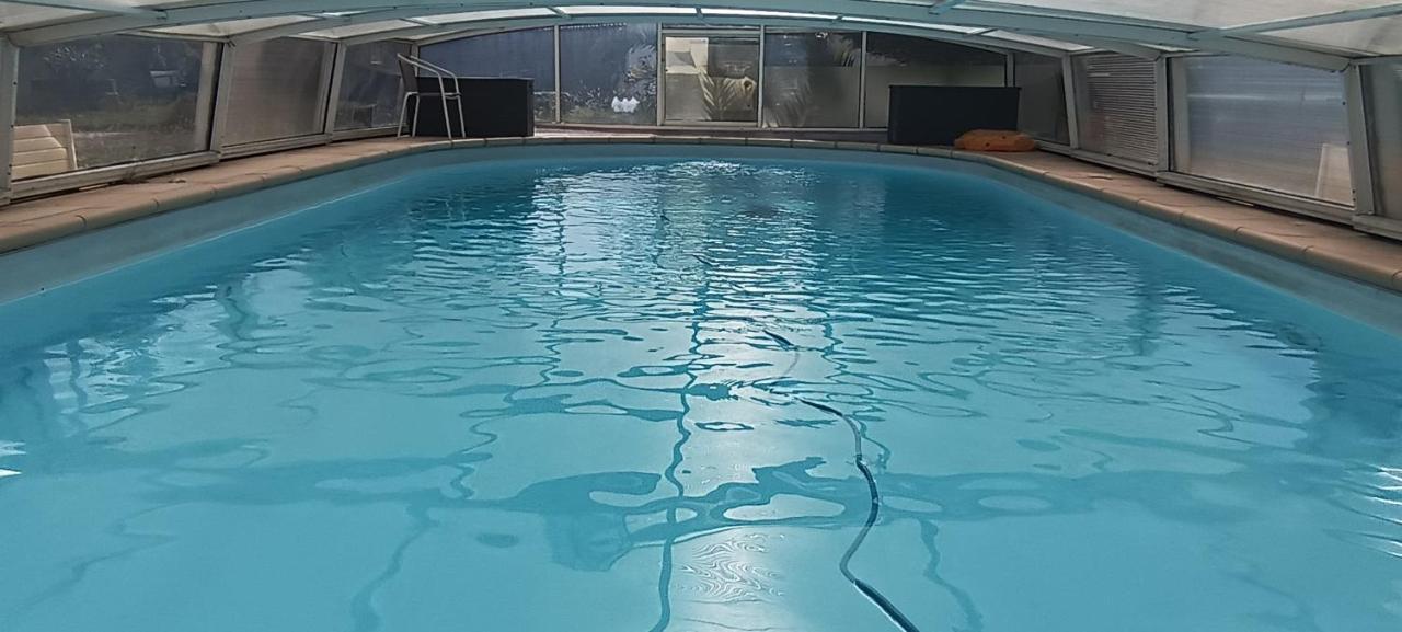 Charmante Maison Avec Piscine Anneyron Exterior photo